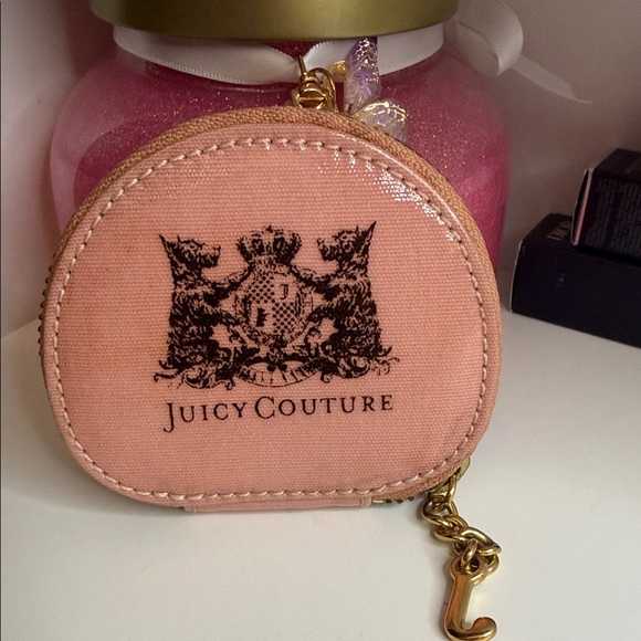 Juicy Couture Handbags - Y2K Juicy Couture Pink Coin Purse